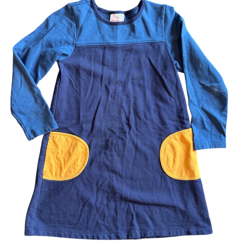 Hanna Andersson Color Pop Pocket dress in Navy, size 8